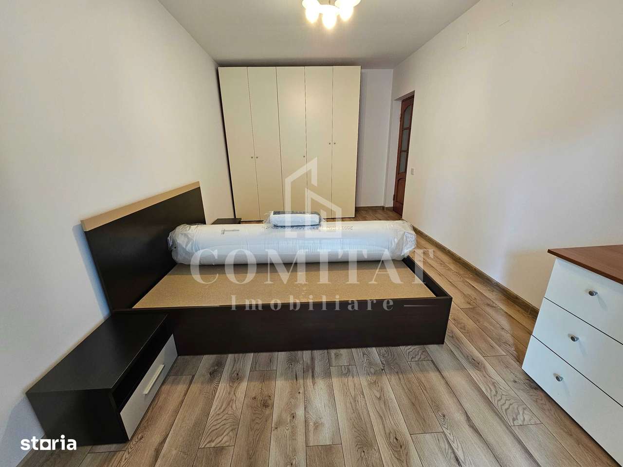 Apartament 4 camere | Confort sporit | Parcare | Zona străzii Cometei - Imagine principală: 1/11