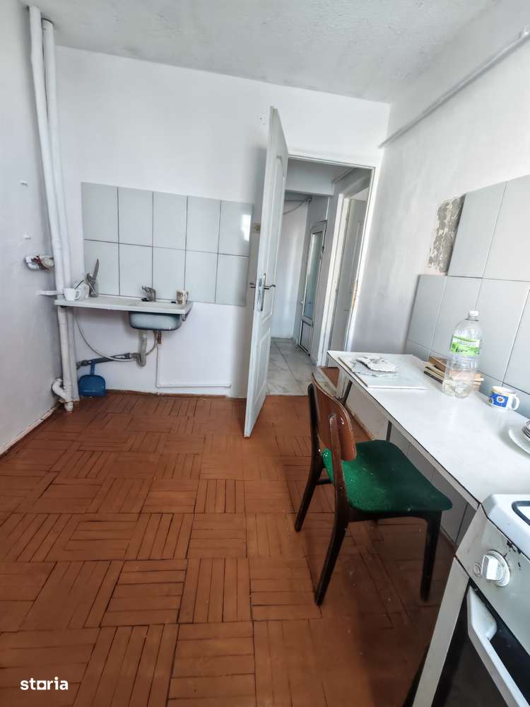 De vanzare!Garsoniera decomandata, etaj 2, 27 mp, Razboieni-4