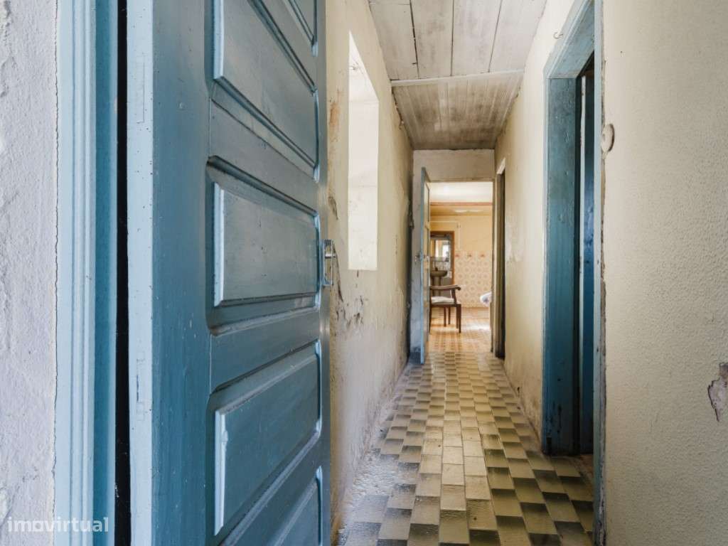 Moradia T3 antiga para recuperar - Grande imagem: 4/26