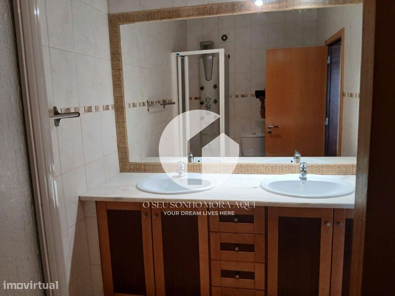Moradia Geminada T3+1 nas Gambelas - Faro-21