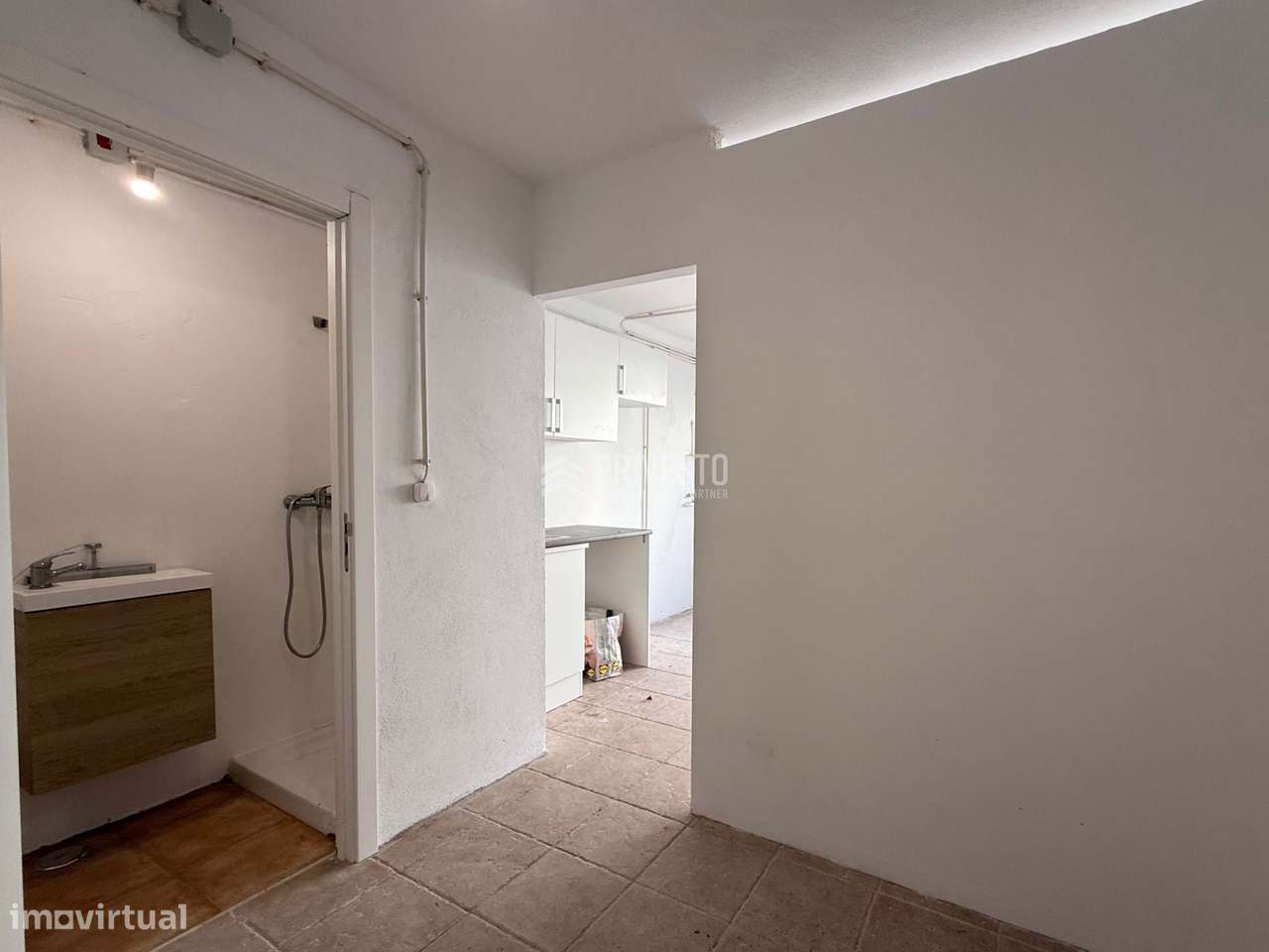Garagem | Rés-do-chão | Acesso direto | Agualva-Cacém - Grande imagem: 4/11