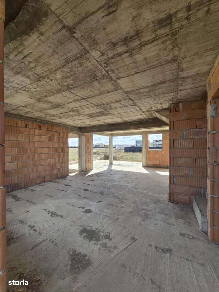 Casă la roșu de vanzare – 93.000 € preț final - Imagine principală: 4/11