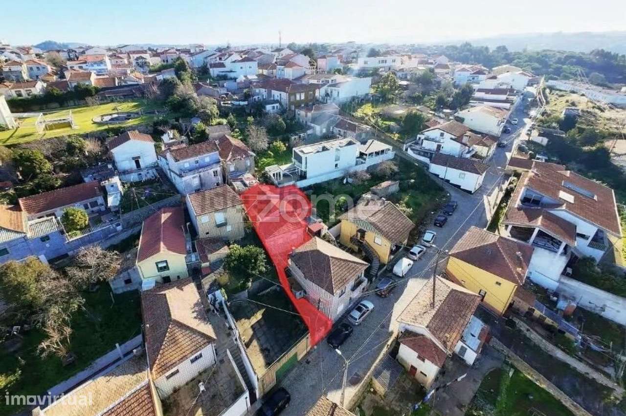 1 Moradia térrea devoluta, vista rio, Valbom - Grande imagem: 5/10