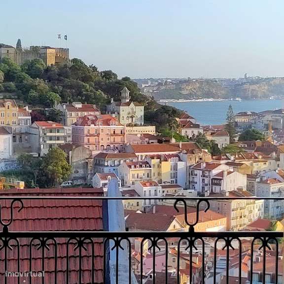 Bright 2-Bedroom Apartment in Graça with River & Castle Views | Lisbon - Grande imagem: 2/19