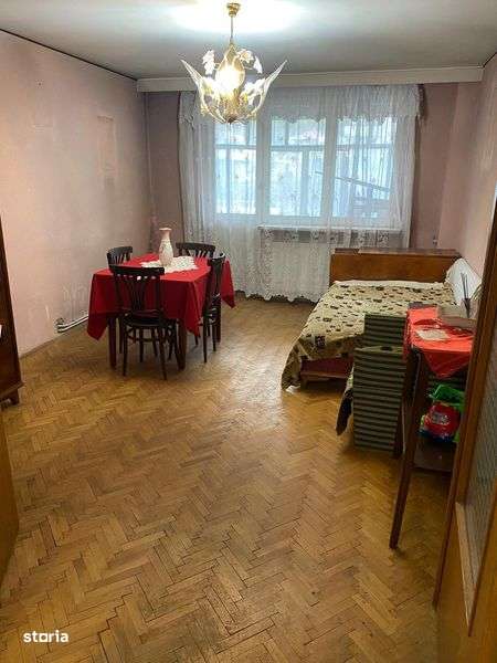Vand apartament cu 4 camere, zona BCR, fara imbunatatiri, - Imagine principală: 5/8