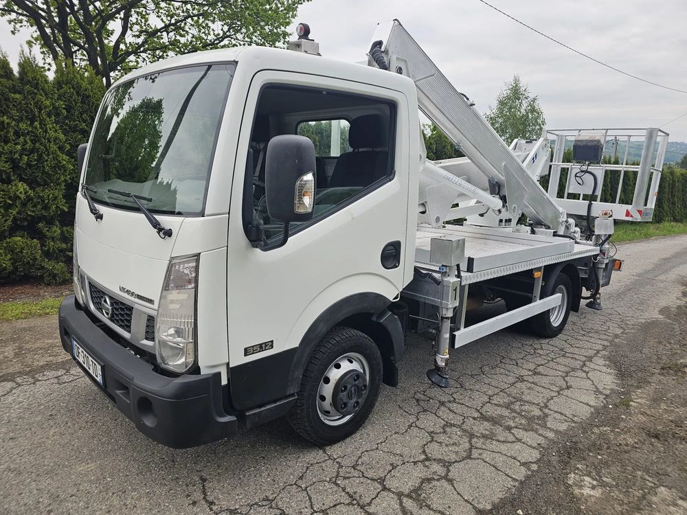 Nissan Cabstar 2014