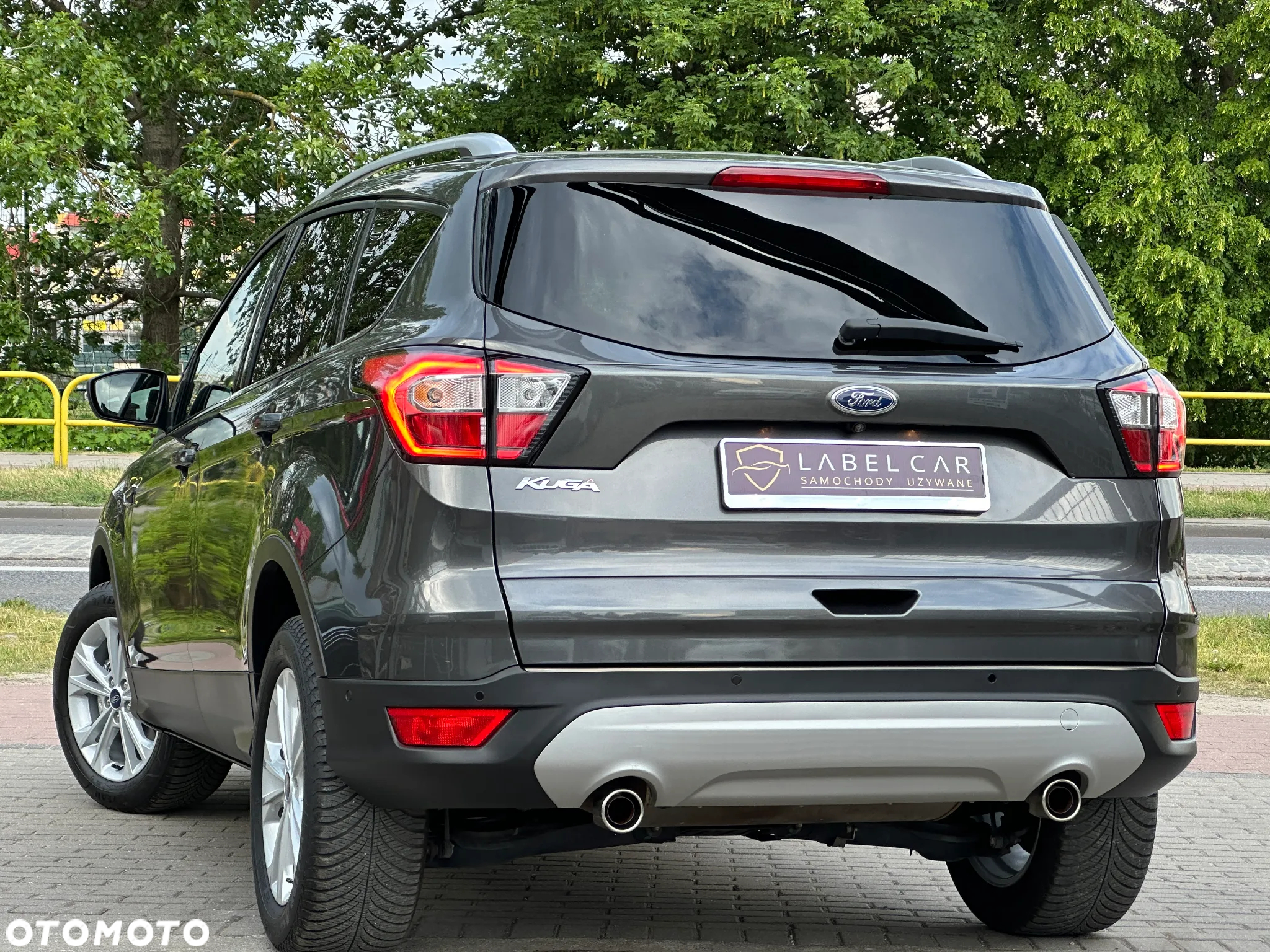 Ford Kuga 1.5 EcoBoost 2x4 Titanium - 6