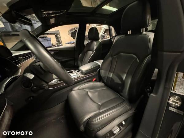 Audi Q8 55 TFSI quattro tiptronic - 18