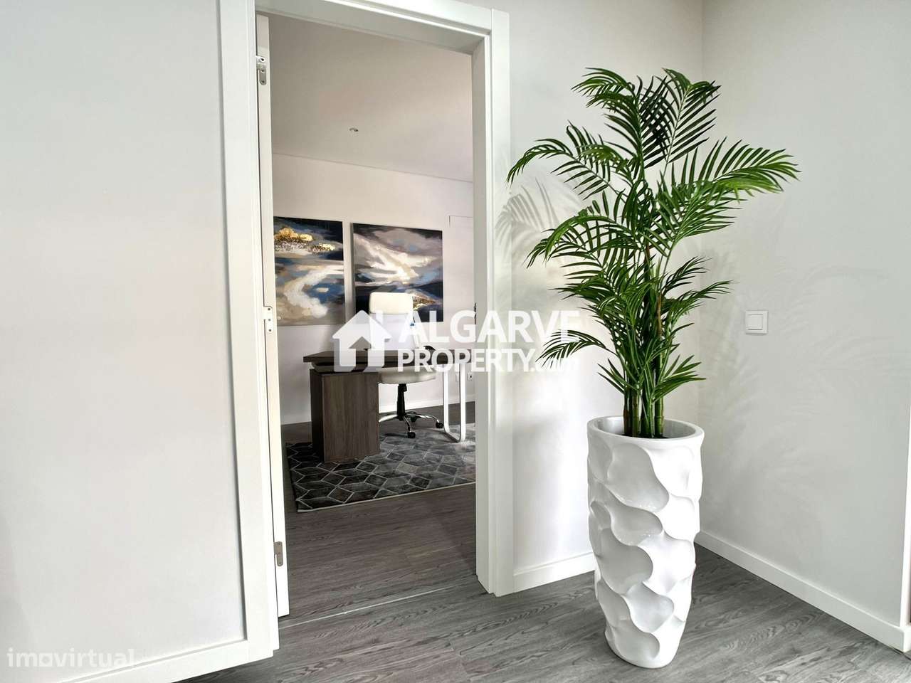 Apartamentos T3 em condomínio de arquitetura moderna com jardim perto-12