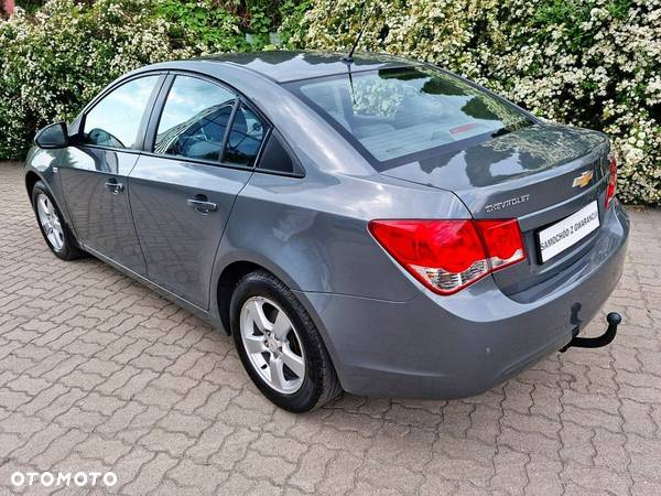 Chevrolet Cruze 1.6 LS - 14