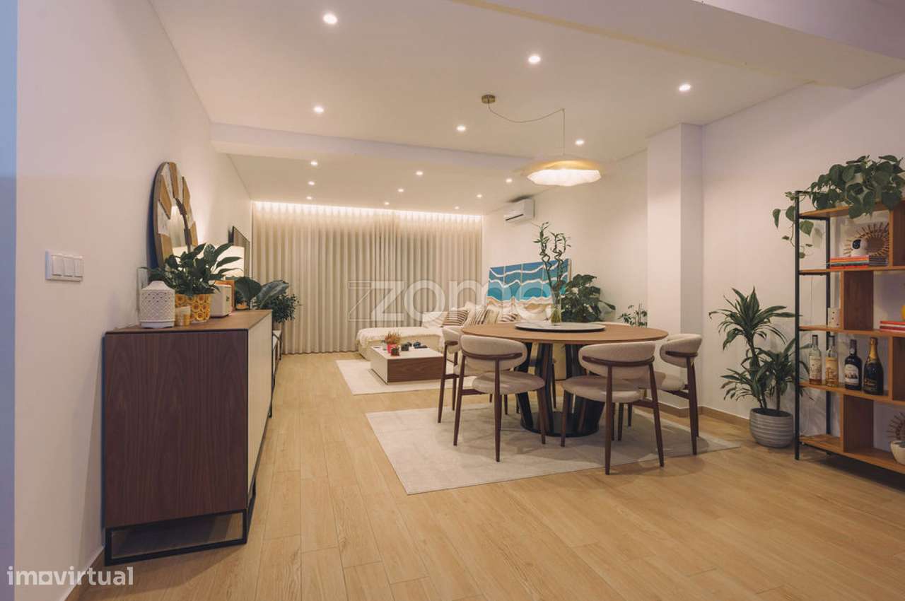 Moradia T2+1 Renovada a 100m do Mar – São Roque-7