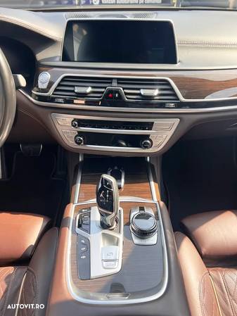 BMW Seria 7 730Ld xDrive - 21