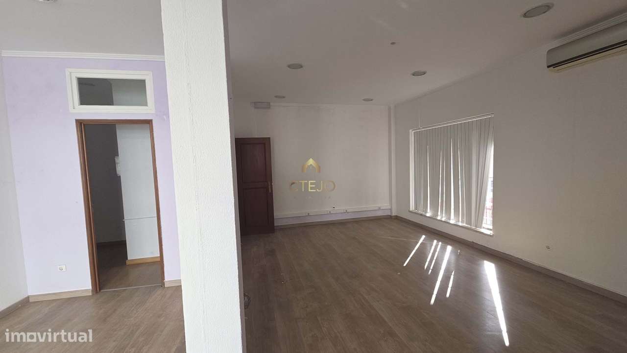 Loja Fantastica Pinhal Novo 4 montras-4