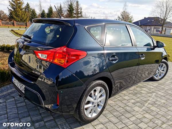 Toyota Auris 1.33 VVT-i Life - 13