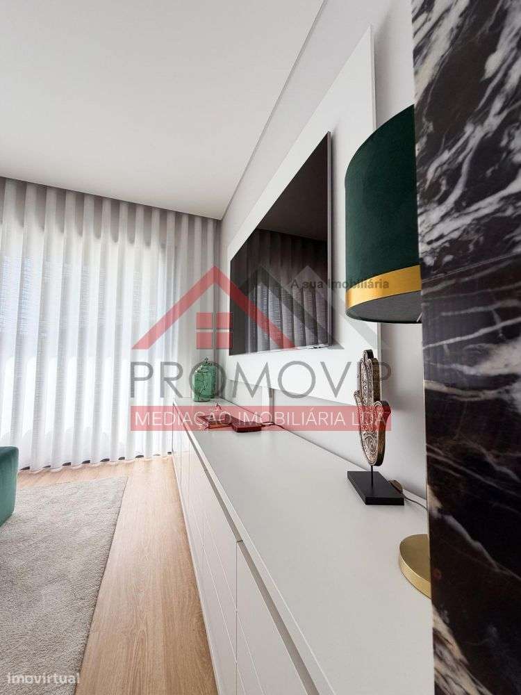 Moradia em Banda T3 Seminova Santo Tirso-8