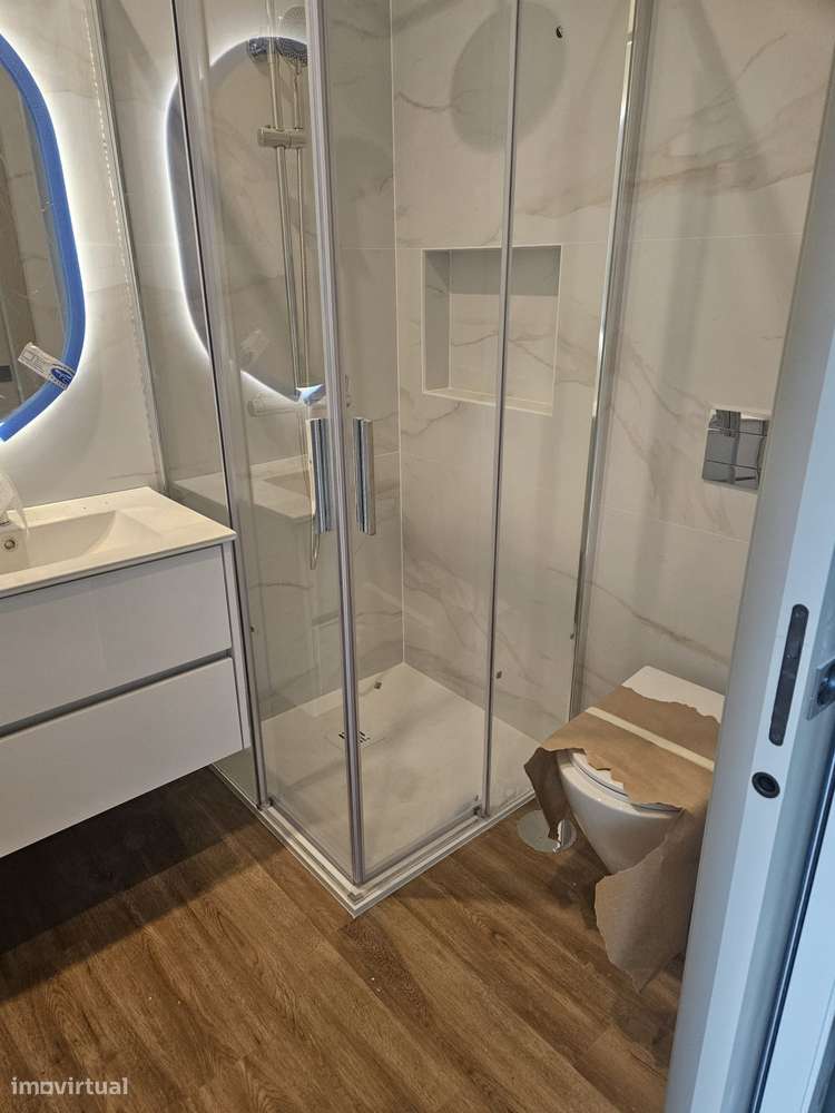 Moradia T4 com Piscina e Jardim-38