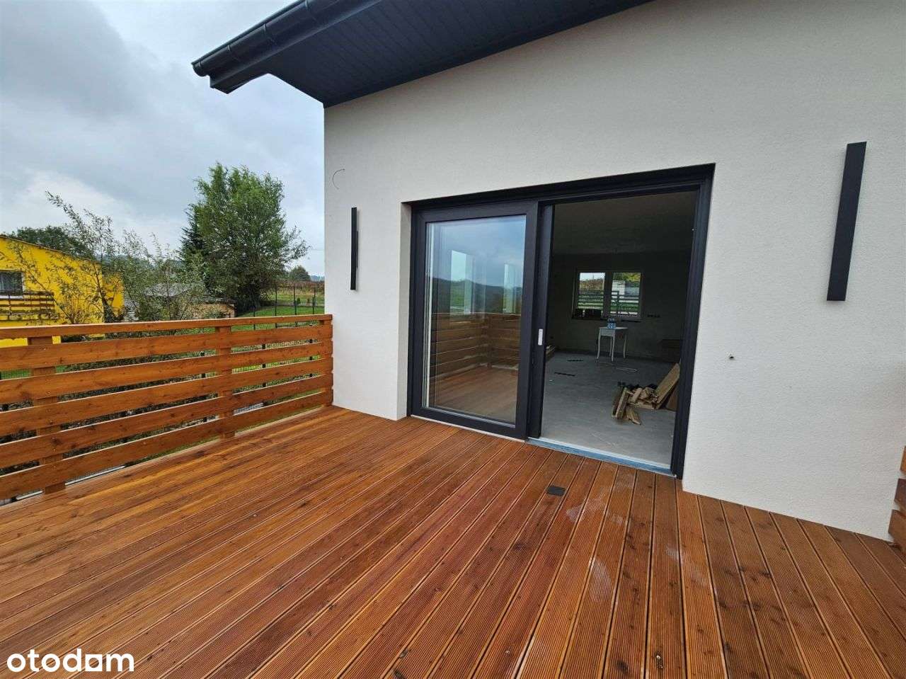 Gotowy solidnie wybudowany, podpiwniczony, Piękny-5