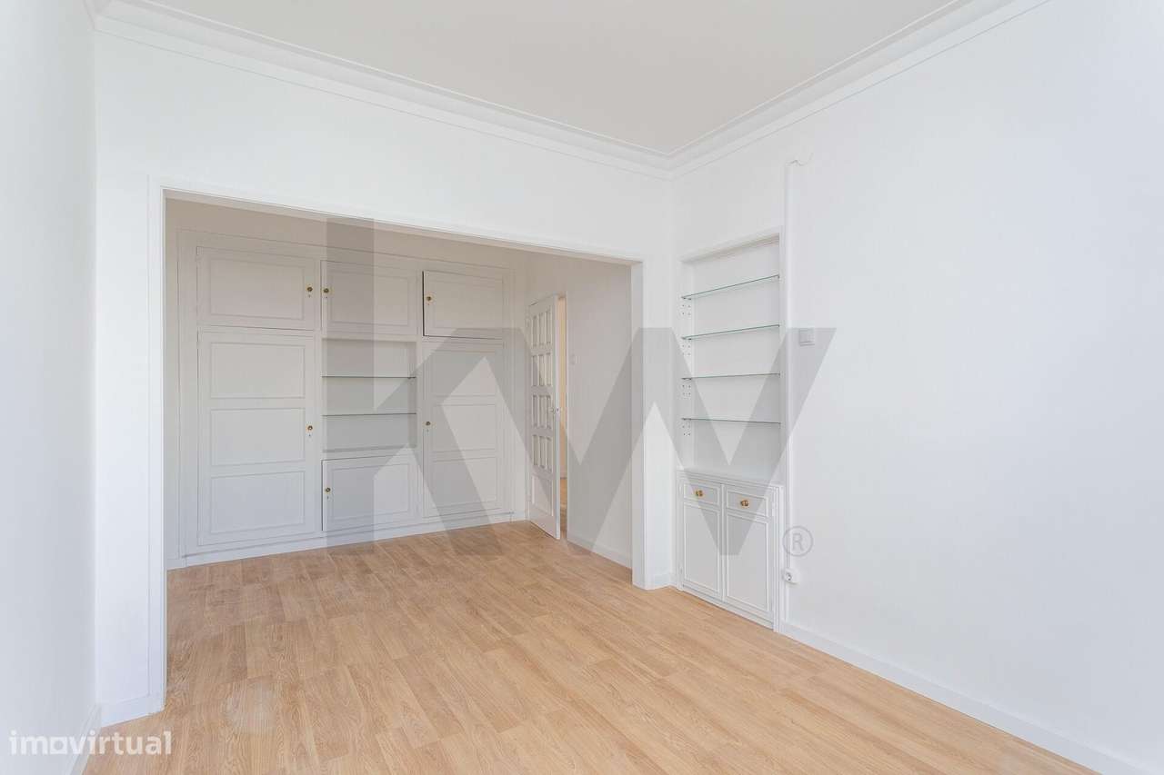 Apartamento T3 Exclusivo no Restelo: Oportunidade Única! - Grande imagem: 5/39