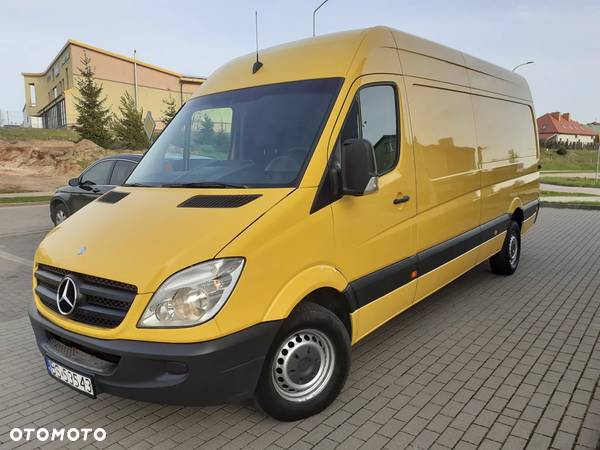 Mercedes-Benz Sprinter - 1