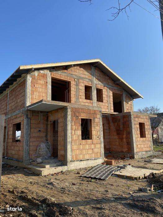 Duplex in constructie - Bucovat vatra satului - suprafete generoase - Imagine principală: 5/7