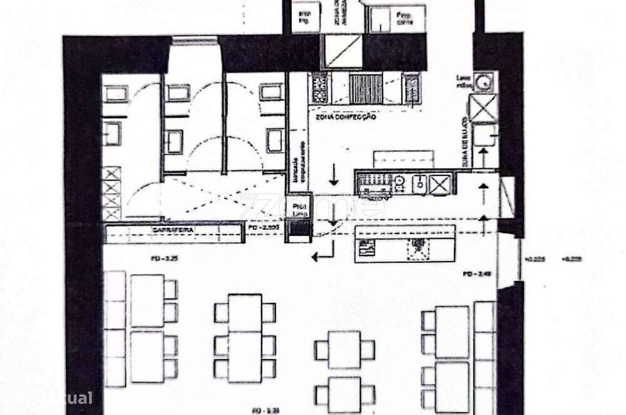 Loja perto da praia da Nazaré-46