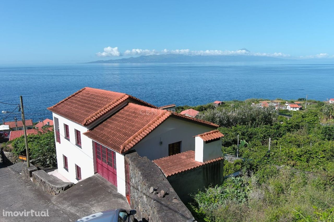 Fantástica Moradia na Fajã de São João - Ilha de São Jorge -Açores