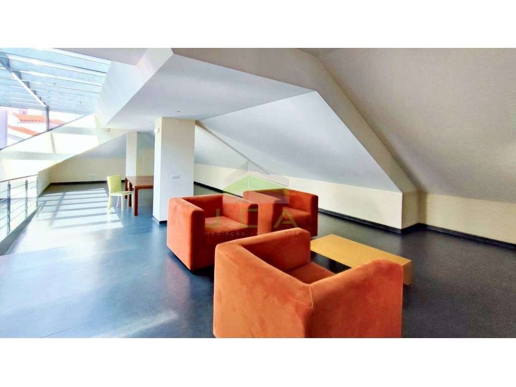 Apartamento com licença para AL no Centro Histórico de Leiria-13