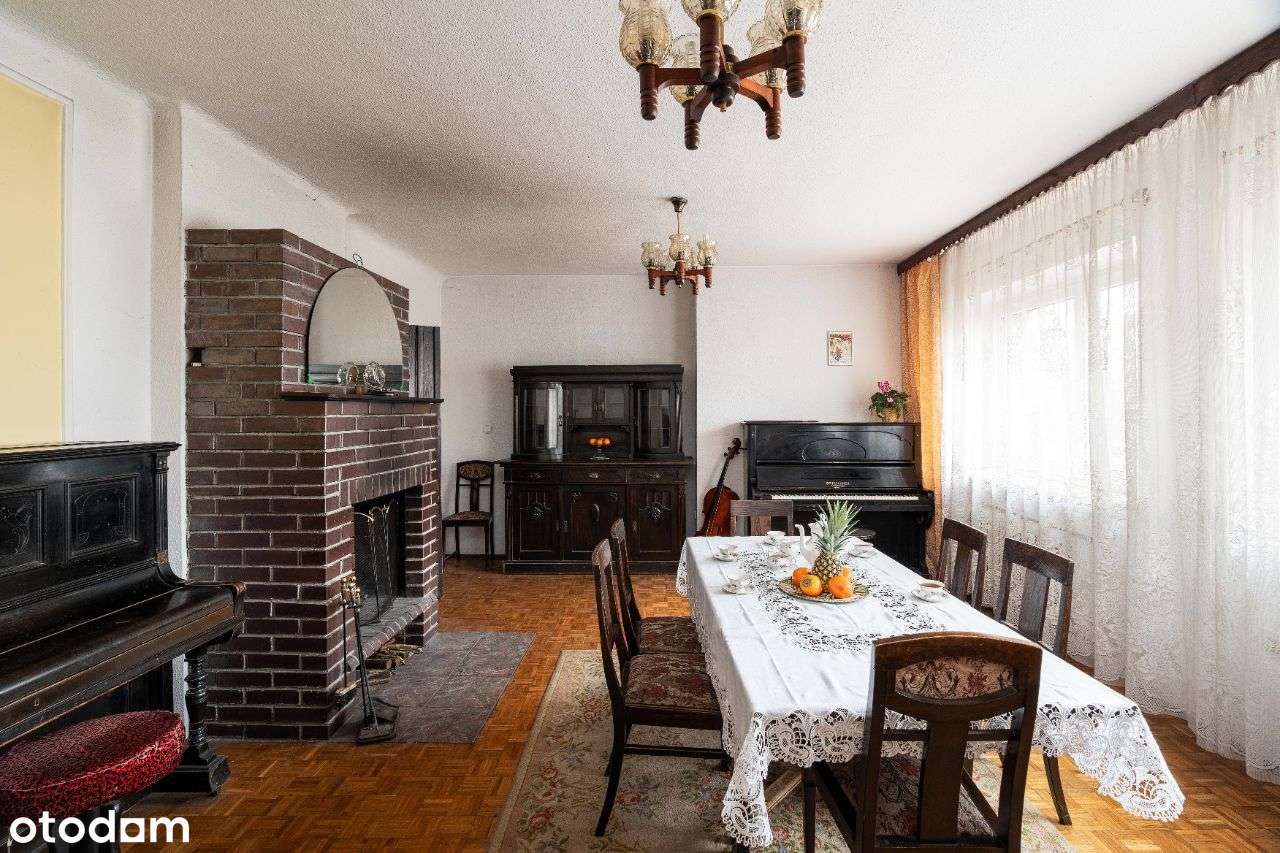 Dom i dodatkowy budynek mieszkalno-gospodarczy-3