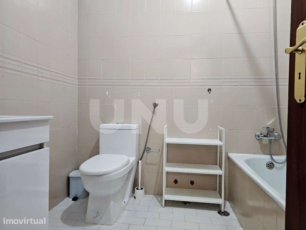 Apartamento T6 - Junto à ESE-16