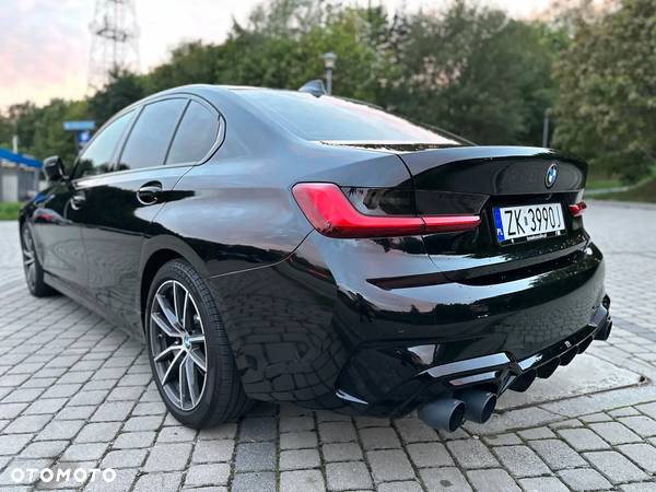 BMW Seria 3 330i xDrive Sport Line - 1