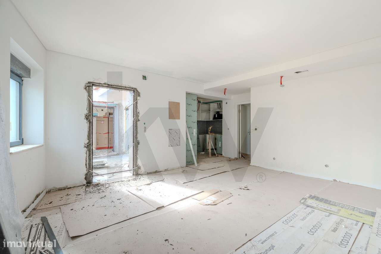 T2 com Acesso a Terraço e Áreas Generosas. O Seu Refúgio com Vista - Grande imagem: 3/27