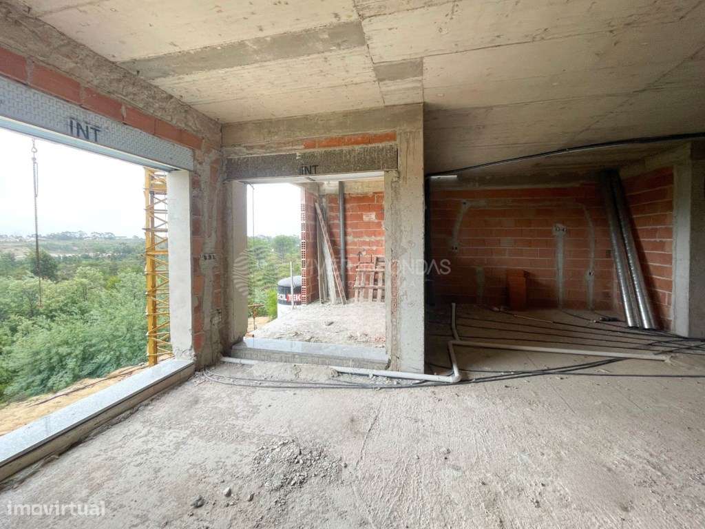 Apartamento T3 Duplex c/ garagem e varandas | Vale de Milhaços | Co... - Grande imagem: 2/48