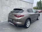 Alfa Romeo Stelvio - 8