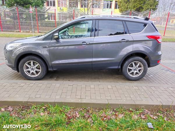 Ford Kuga 2.0 TDCi 4WD Powershift Titanium - 2