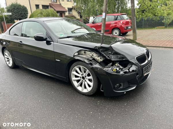 BMW Seria 3 320i Coupe Edition Exclusive - 4