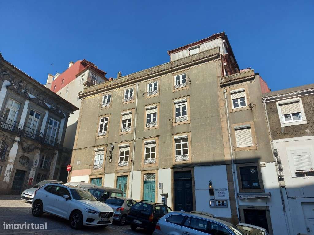 Prédio para reabilitar c/ projeto aprovado (Centro histórico) - Grande imagem: 1/12