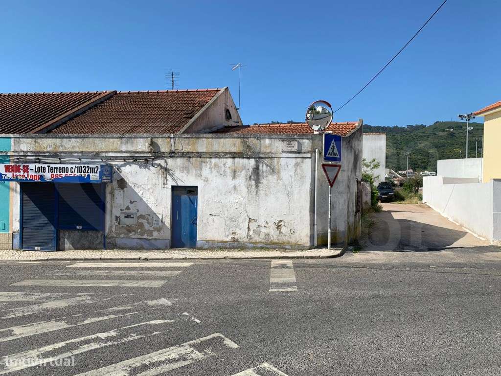 Terreno Urbano com 1031m2 em Loures - Grande imagem: 2/9
