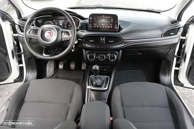 Fiat Tipo Station Wagon 1.3 M-Jet Lounge Tech - 30