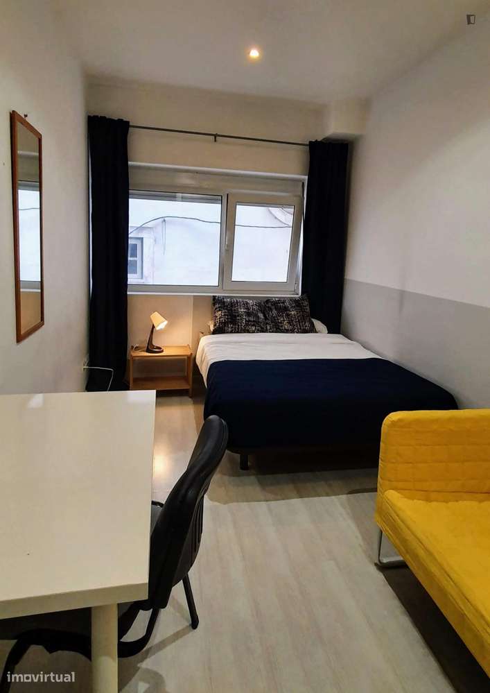 Quarto - localizado em Baixa Coimbra - Grande imagem: 5/9