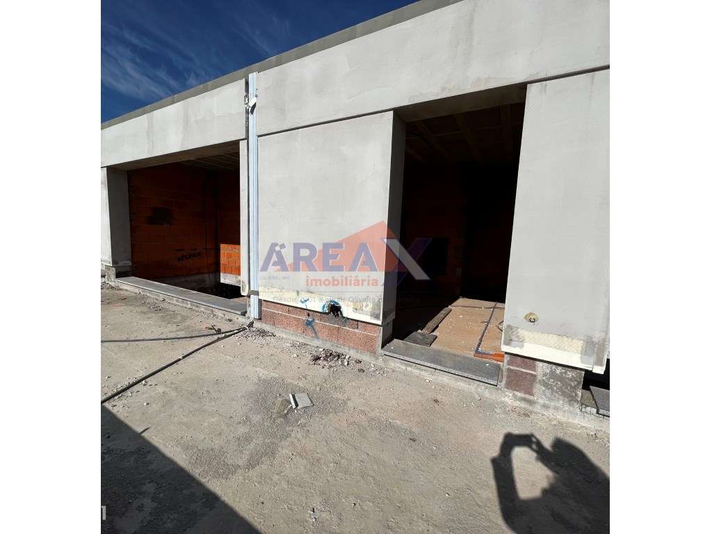 Casa 2 - fração B - Moradia, T2+1, composta por 3 pisos. Centro da ... - Grande imagem: 5/14