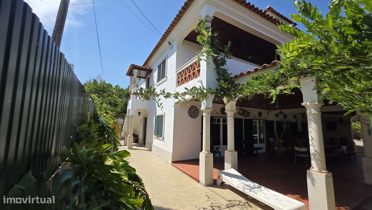 Excelente Oportunidade de Investimento como Moradia e Alojamento Turí-8