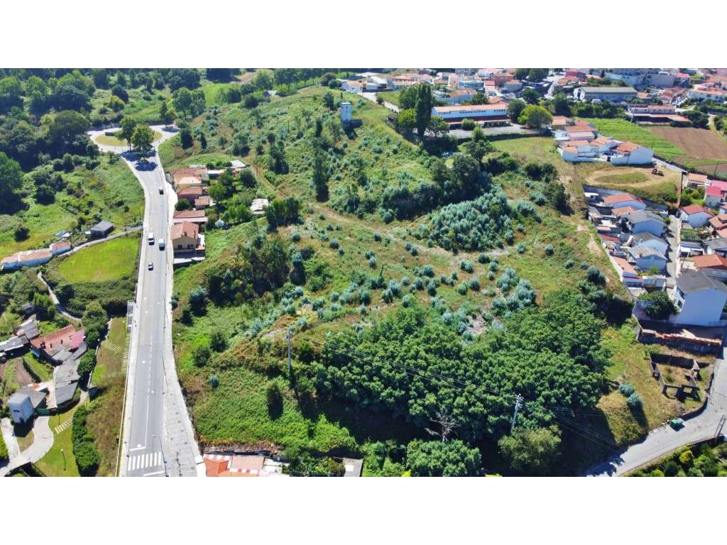 Terreno para Construção de 14 Moradias Geminadas - Grande imagem: 5/6