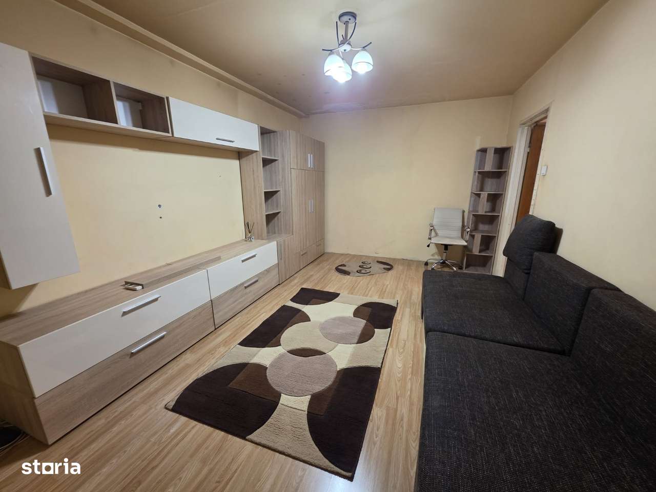 Titan, 5 minute metrou, chiar la parcul IOR, vav liceul Dante - Imagine principală: 4/7