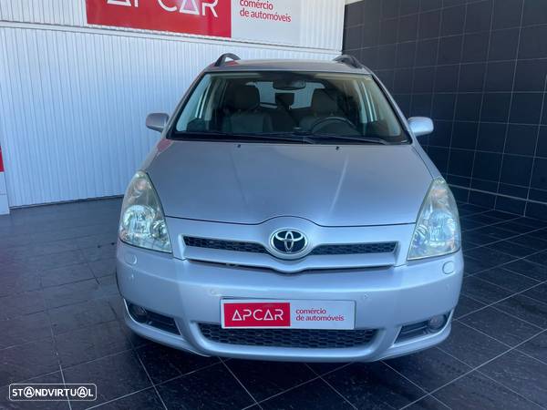 Toyota Corolla Verso 2.2 D-4D - 38