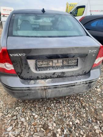 Dezmembrari/Dezmembrez Volvo S40 - 4