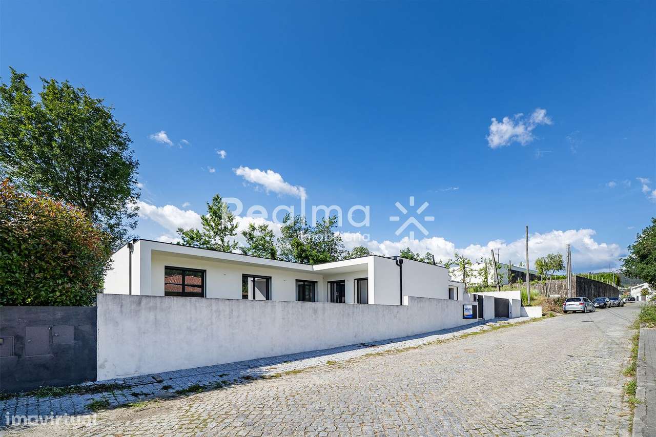 Moradia Térrea T3+Escritório em Este S.Mamede-Braga-57