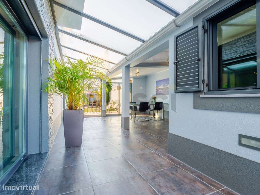 Moradia Independente T4 com piscina em Azeitão| Lote 857m2-55