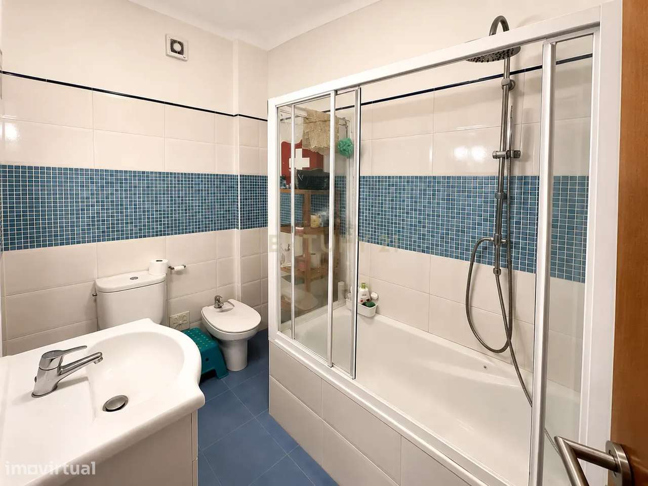 Apartamento T3 Central Almada Remodelado-7