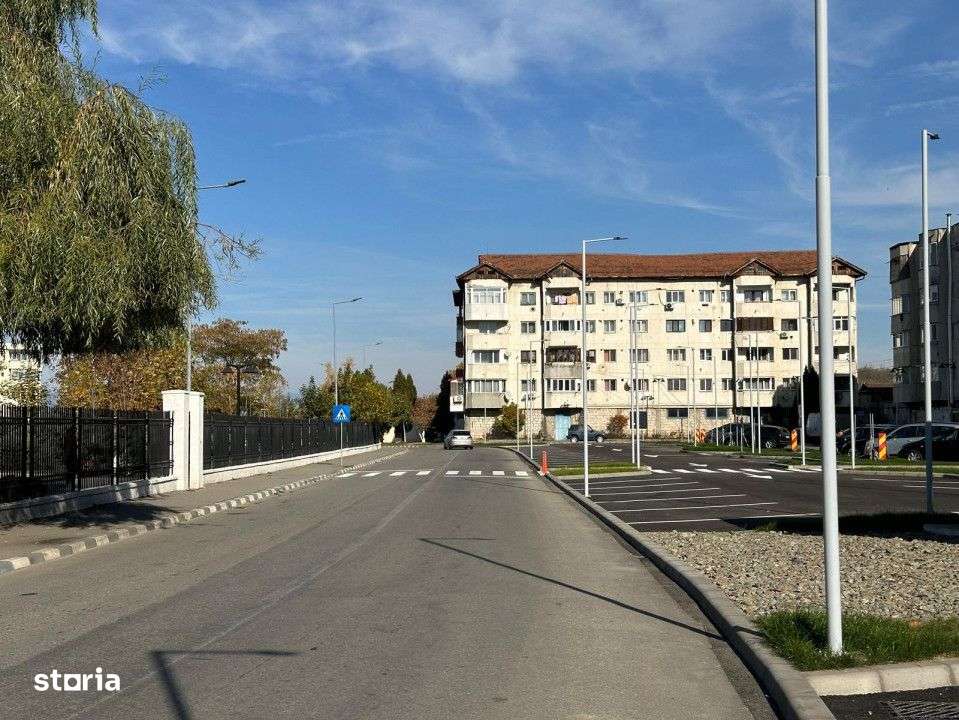 Spatiu comercial situat in Rovinari - centrul pietonal - Imagine principală: 4/10