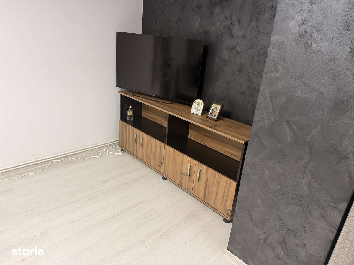 Apartament cu 4 camere, spațios și cu facilități - Imagine principală: 4/19